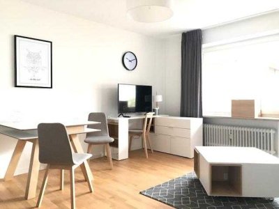 Möbliert & renoviert: Stilvolle 1-Zimmer-Wohnung mit Balkon in Neuhausen