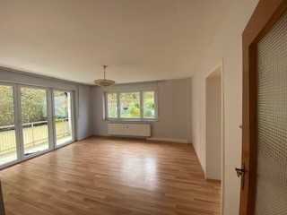 4-Zimmer-Wohnung mit Balkon und EBK in Blaustein