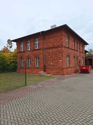 Geräumiges, günstiges 9-Zimmer-Mehrfamilienhaus in Prenzlau