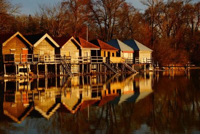 Einmalige Gelegenheit/ zu Verkaufen: Traumhaftes Bootshaus in Stegen am Ammersee