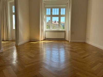 Freie Geschmackvolle Lichtdurchflutete 4-Zimmer-Wohnung in Berlin-Moabit | Provisionsfrei |