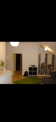 Schicke 2 Zimmer- Dachwohnung