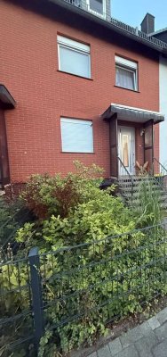 Gemütliches, gepflegtes Reihenhaus mit Terrasse und Garten in Langenhagen-Engelbostel