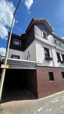 Gepflegte Doppelhaushälfte mit schönem Garten
zentrumsnah in Siegen-Weidenau