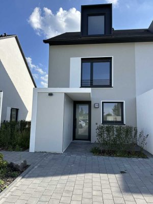 attraktives 5-Zimmer-Reihenendhaus mit Garage und Küche zur Miete in Düren-Lendersdorf