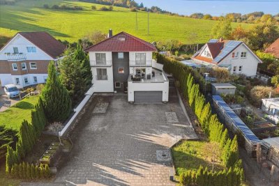 Elegante Villa auf 470 m² mit Spa, Pool, Fitnessbereich und Panorama Ausblick