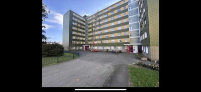 Erstbezug nach Sanierung: 3,5-Zi-Wohnung im 4. OG in Marl