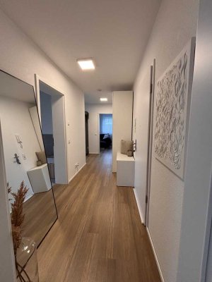 Helle und Komfortable 2-Zimmer-Wohnung in Neubau mit Großem Balkon – In Stadtnähe
