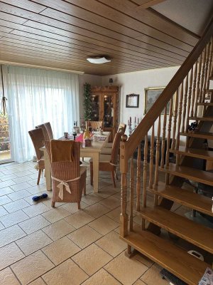 Charmante Maisonette-Wohnung mit Balkon in Gartenstadt