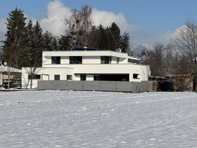 Hochwertiges Einfamilienhaus mit Wellnesskomfort und weitläufigem Grundstück