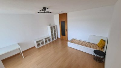 Neu renovierte, modern möblierte 1-Zimmer-Wohnung nähe Uniklinikum in Neusäß zu vermieten