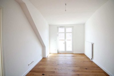 DG zum Verlieben: sehr schickes DG mit EBK, Terrasse und tollem Bad - Trützschlerstraße!