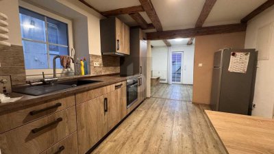 EBK, TERASSE, RENOVIERT - EINZUGSBEREIT