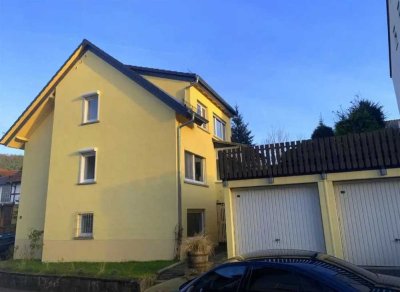 **Gepflegtes, modernisiertes EFH
in idyllischer Wohngegend mit  Fernblick
