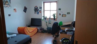 Helle, ruhige 3-Zimmer-Wohnung mit Gartenanteil, EBK in Gundelsheim