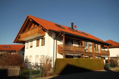 Neuwertige Dachgeschoss-Wohnung der Extraklasse in Iffeldorf an den Osterseen!
