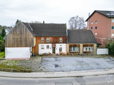 Großzügiges Grundstück mit historischen Zweifamilienhaus in Walheim
