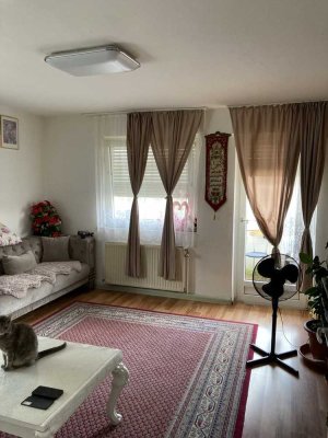 schöne 2 Zimmer Wohnung mit Balkon