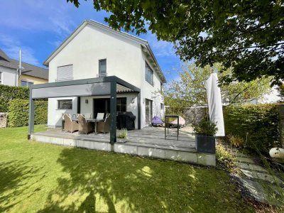 Modernes Einfamilienhaus mit großzügigem Garten u. gehobener Ausstattung in Nürtingen-Hardt - Bj2011
