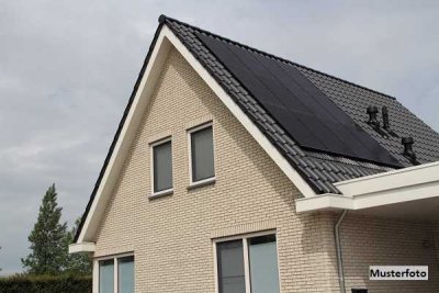 Einfamilienhaus mit Garage