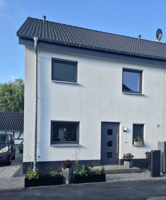 Exklusiver Moderner Wohntraum! Lichtdurchflutete & Familienfreundliche DDH, Höchste Effizienz A+