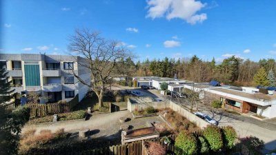 Weitblick - sehr helle, ruhige, neu renovierte 3,5-Zi-Whg. mit großem W-Balkon in Stgt-Heumaden