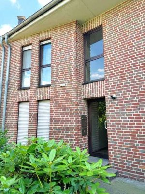 LOBBERICH - Eigentumswohnung mit Einbauküche, überdachtem Balkon und Garage