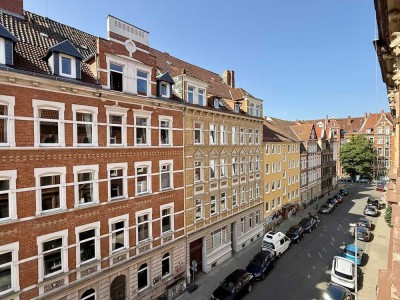 Erstbezug- 3,5 Zi WHG, WG geeignet, EBK, sanierter Altbau