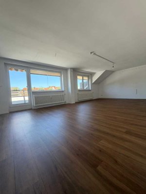 3,5-Zimmer-Wohnung im Dachgeschoss in Hannover mit Tiefgaragenstellplatz