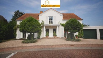 Stilvolles Einfamilienhaus mit französischem Flair