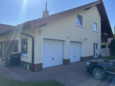 Preiswertes, neuwertiges 6-Raum-Einfamilienhaus mit gehobener Innenausstattung in Breuna