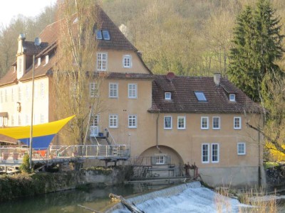 Gepflegte 2-Zimmer-Wohnung mit großer Terasse und Einbauküche in Wolpertshausen
