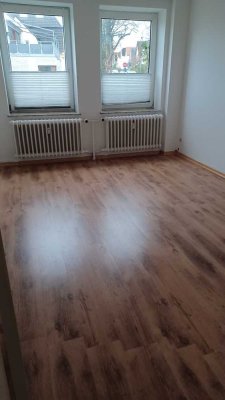 Freundliche 4-Raum-Wohnung mit EBK im EG mit Garten in Husum