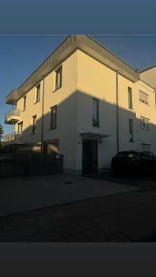 Einfamilienhaus (Endhaus) in Köln-Pesch mit 3 Zimmern