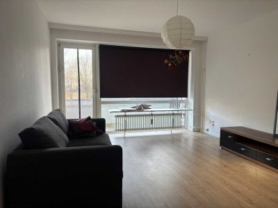 2-Zimmer Wohnung teilsmöbliert mit großem Balkon im 1. OG in Hamburg-Berne