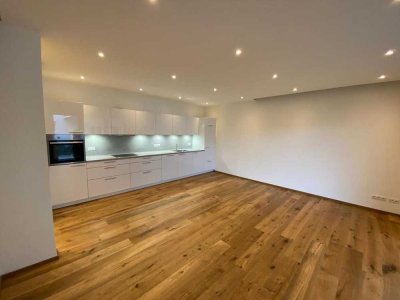 700 €, 67 m², 2 Zimmer