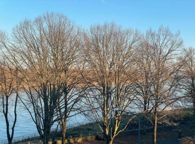 Wohnen zwischen Rheinlicht & Abendsonne: 3‑Zimmer‑Wohnung mit Rheinblick in Köln‑Niehl von privat