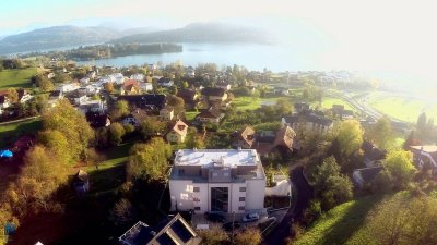 Traumwohnung am Wörthersee: EXKLUSIVE 128 m² Seeblick-Wohntraum mit großer Terrasse, TG, Kellerabteil