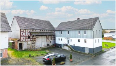 Saniertes Einfamilienhaus mit großem Garten & Nebengebäuden in Mücke - OT