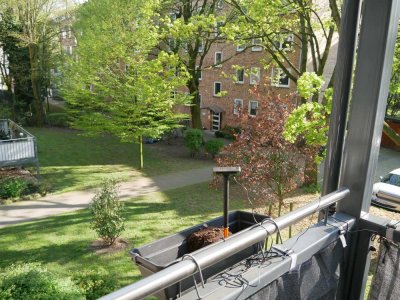 Helle, freundliche  2-Zimmer Wohnung in Hamburg-Uhlenhorst mit Balkon