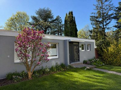 Charmanter Reihenmittelbungalow mit  Garten und Terrasse in grüner Wohnlage von Hamburg-Sinstorf
