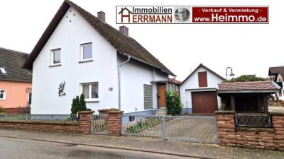 Charmantes renovierungsbedürftiges Einfamilienhaus mit Garten, Hof, Garage u. Wintergarten