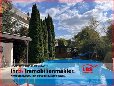 Freistehendes Einfamilienhaus mit zusätzlichem Baugrundstück und vielseitigen Nutzungsmöglichkeiten