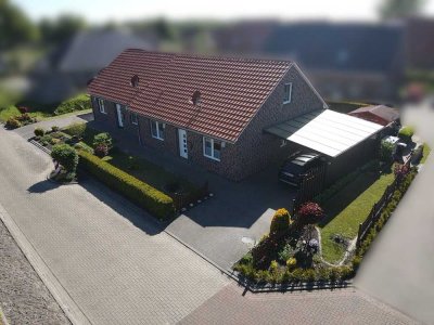 DHH - Bungalow in Upgant-Schott/Ostfriesland, Bj. 2015, Energiekl. A+, Erdwärmepumpe