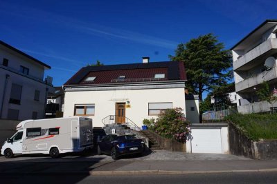 Gepflegtes Einfamilienhaus mit viel Platz für Familie und Büro