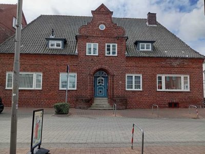 Großzügige 3 Zimmerwohnung im 1. OG (rechts)