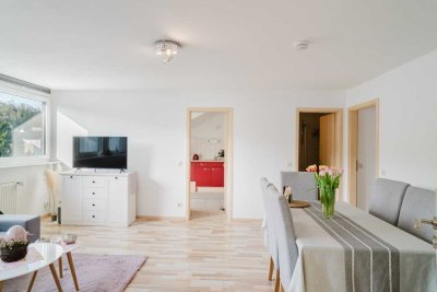 Bezugsfreie Dachgeschosswohnung mit Garage in südlicher Vorstadt