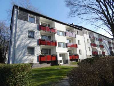 *** Genießen Sie die Ruhe! Attraktive 3-Zimmerwohnung in energetisch saniertem 6-Familienhaus! ***