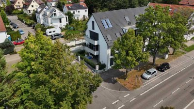 Exklusive 3,5-Zimmer-Wohnung mit 33qm Terrasse, EBK, Tiefgarage+Fahrradbox Dach+abgeschlossen +Strom