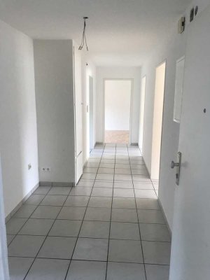 3-Zimmer-Wohnung mit Balkon, Garage & Stellplatz in Jestetten